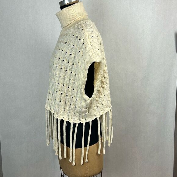 Davi & Dani Cable Knit Fringe Hem Sweater Vest Sz Medium Cream Turtleneck - Picture 6 of 10